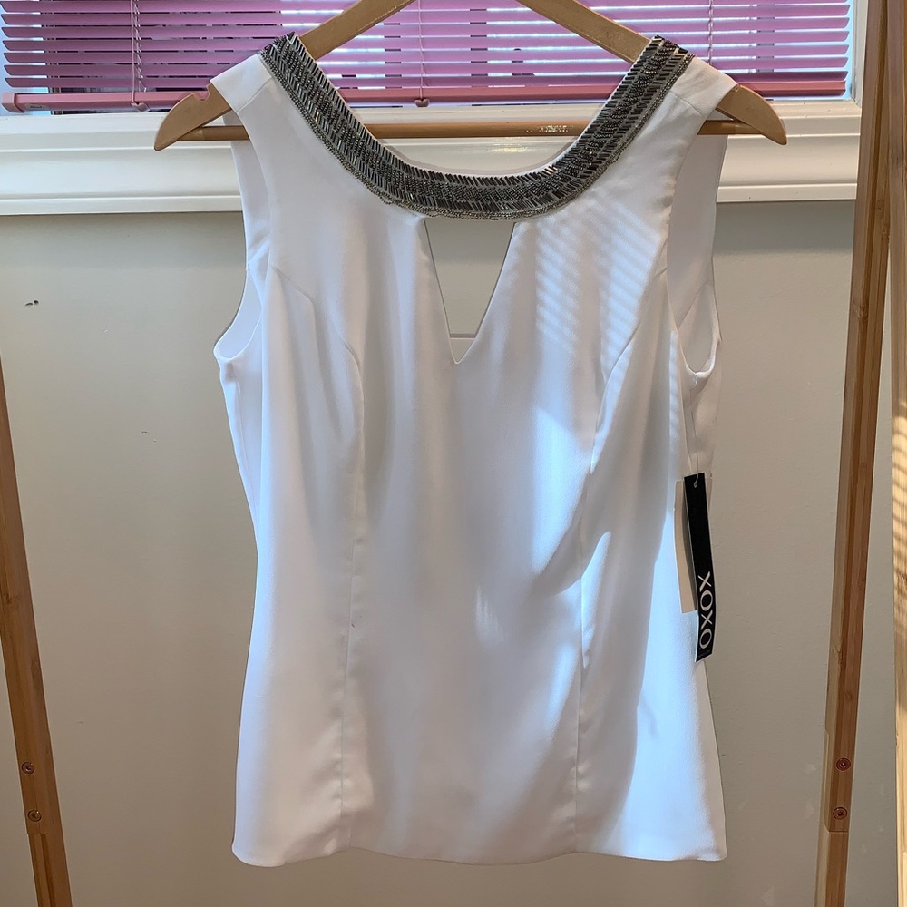 NWT XOXO - White sleeveless - zip back top